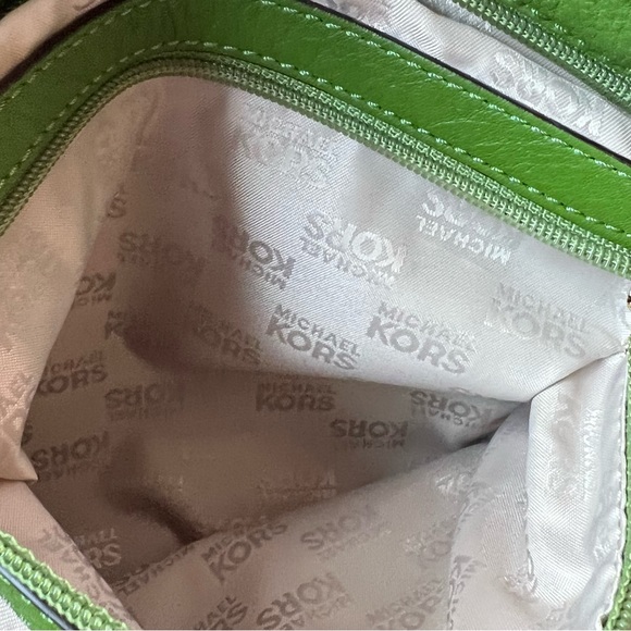 Michael Kors pebbled leather green tote bag EXCELLENT condition - Picture 11 of 16